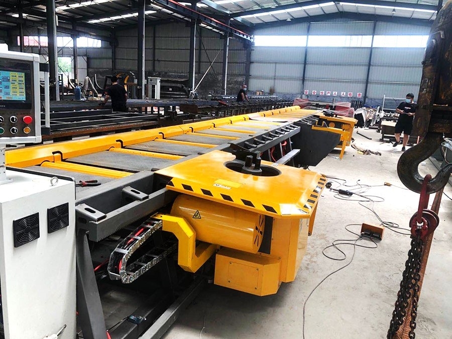 使用數(shù)控鋼彎曲中心時應(yīng)注意哪些事項？